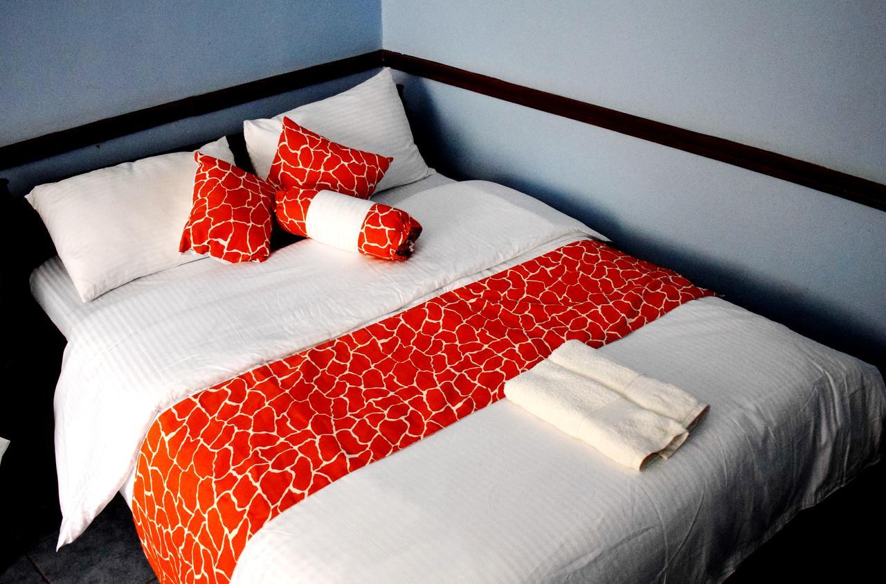 Sheywe Hotel Kakamega Bagian luar foto